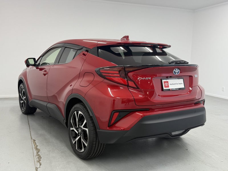 2018 Toyota C-HR 1.8 Hybrid LED Edition SUV image 2