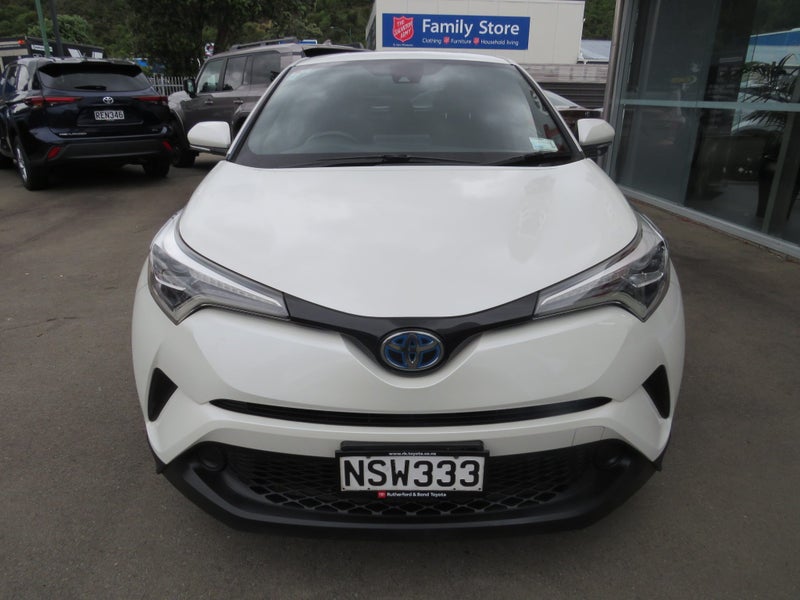 2018 Toyota C-HR 1.8 Hybrid S 5 Dr SUV CVT FWD image 3