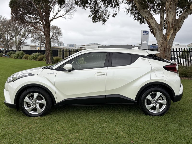 2018 Toyota C-HR 1.8 Hybrid S Automatic SUV image 4