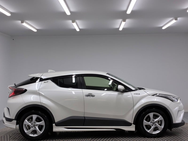 2018 Toyota C-HR 1.8 Hybrid S LED Edition image 2