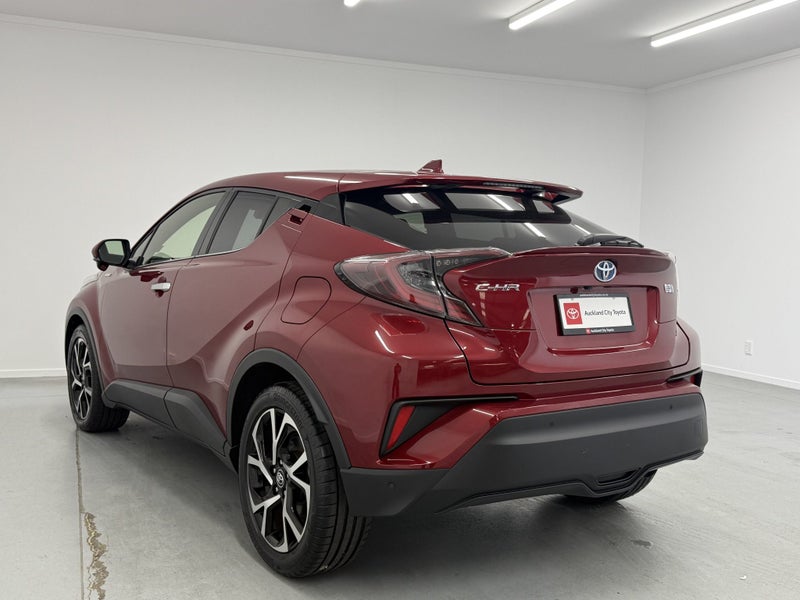 2018 Toyota C-HR 1.8 Hybrid SUV image 2