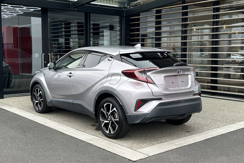 2018 Toyota C-HR 1.8 Petrol Hybrid G FWD SUV image 2
