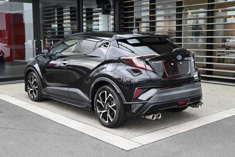 2018 Toyota C-HR 1.8 Petrol Hybrid G FWD SUV image 2