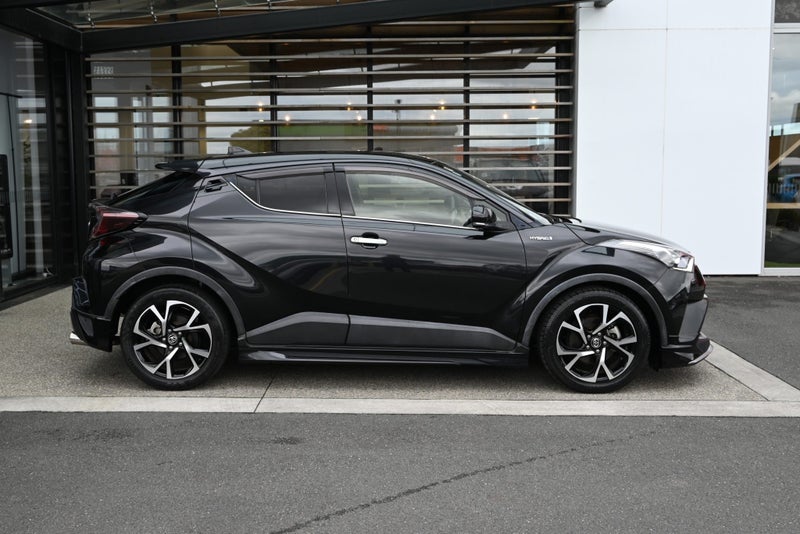 2018 Toyota C-HR 1.8 Petrol Hybrid G FWD SUV image 5