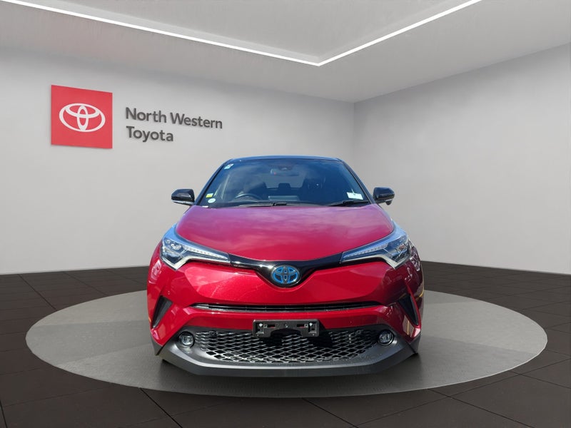 2018 Toyota C-HR 1.8L Hybrid G 2WD SUV image 2