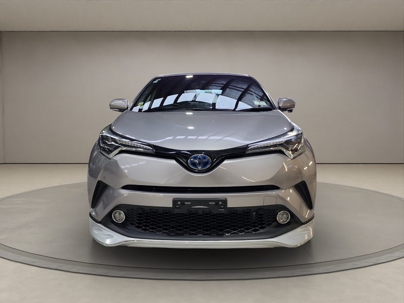 2018 Toyota C-HR 1.8L Hybrid G LED Edition 2WD SUV image 3