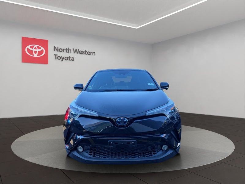 2018 Toyota C-HR 1.8L Hybrid G LED Edition 2WD SUV image 2