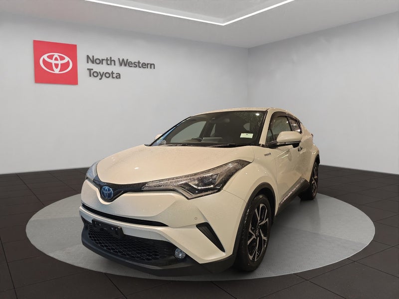 2018 Toyota C-HR 1.8L Hybrid G LED Edition SUV image 3