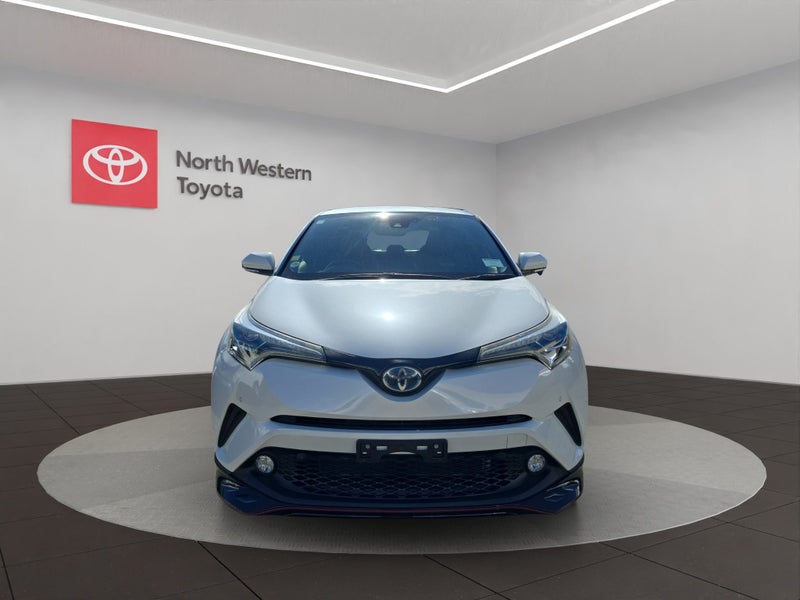 2018 Toyota C-HR 1.8L Hybrid G LED Edition SUV image 3