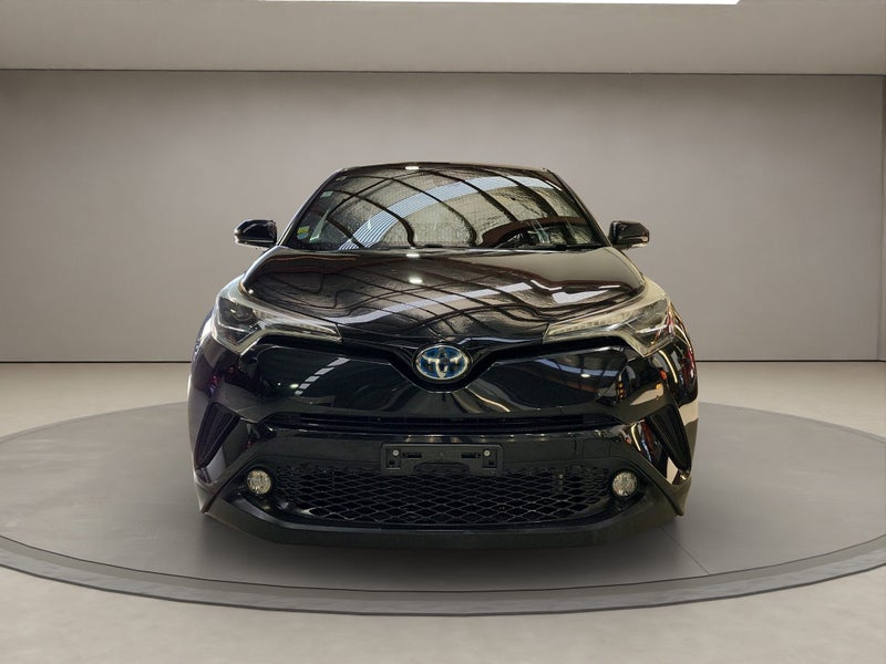 2018 Toyota C-HR 1.8L Hybrid G LED Edition SUV image 3