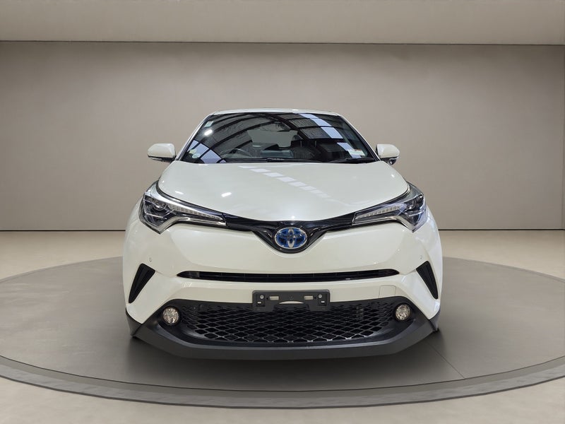 2018 Toyota C-HR 1.8L Hybrid G LED Edition SUV image 3