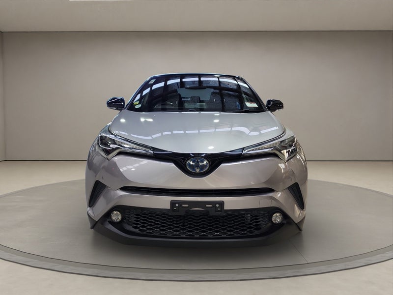 2018 Toyota C-HR 1.8L Hybrid G LED Edition SUV image 3