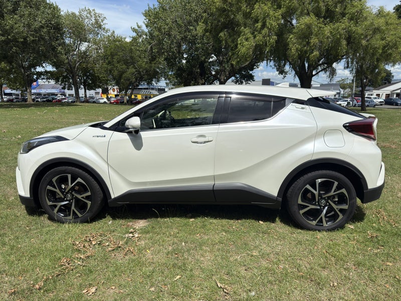 2018 Toyota C-HR 1.8PH G Hybrid Automatic SUV image 4
