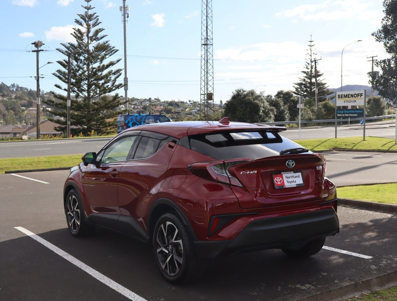 2018 Toyota C-HR 2018 1.8 Hybrid G 5 Dr SUV CVT... image 5