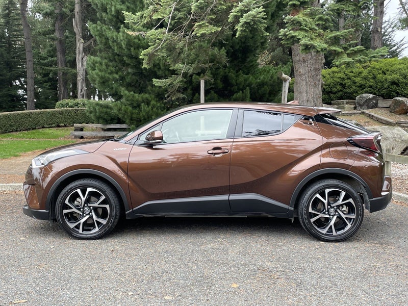2018 Toyota C-HR AWD image 4