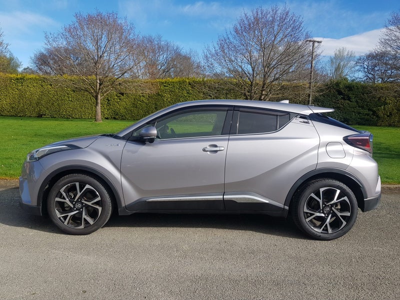 2018 Toyota C-HR G LED Edition CVT FWD image 4