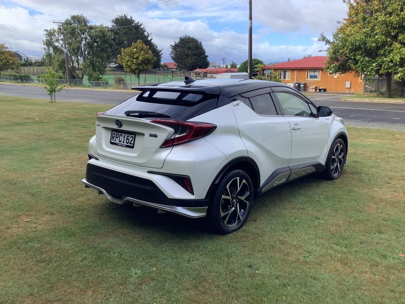 2018 Toyota C-HR G Spec 1.8 Hybrid Electric Veh... image 5