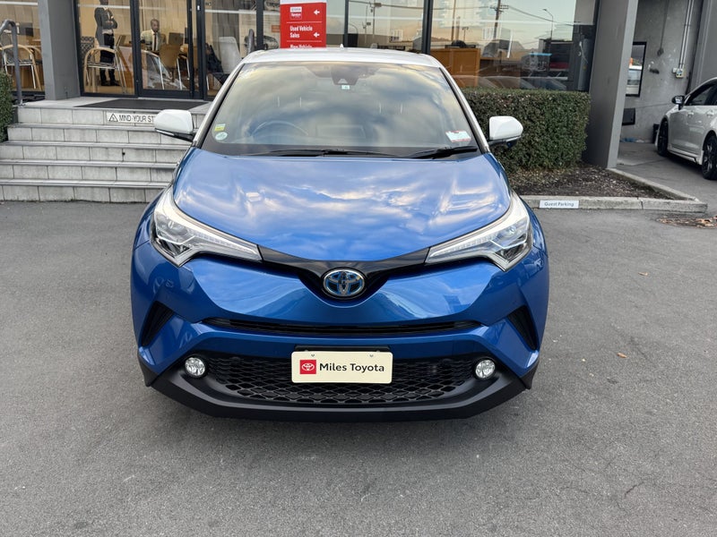 2018 Toyota C-HR G Spec HYBRID CHR, Leather image 2