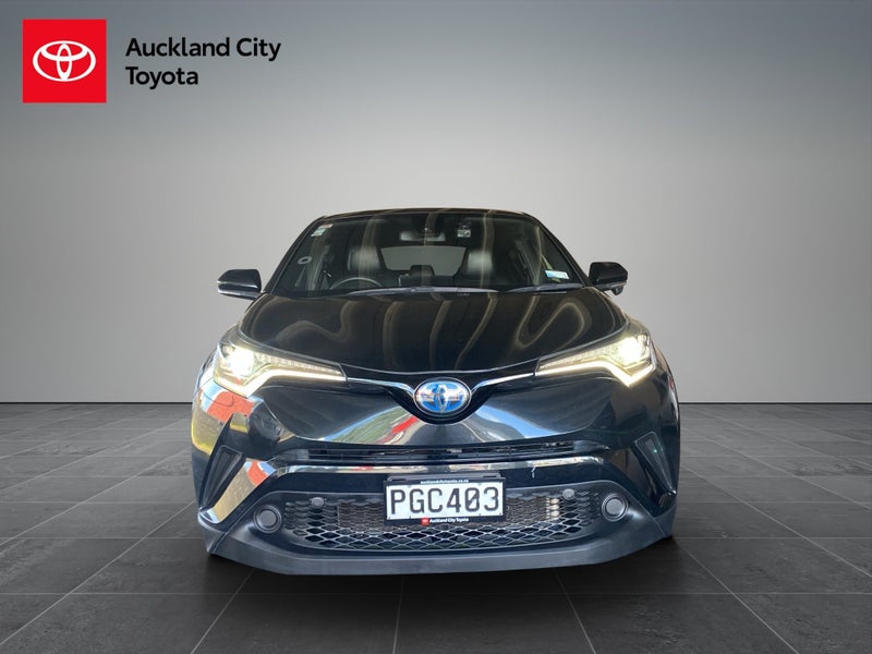 2018 Toyota C-HR Hybrid image 2