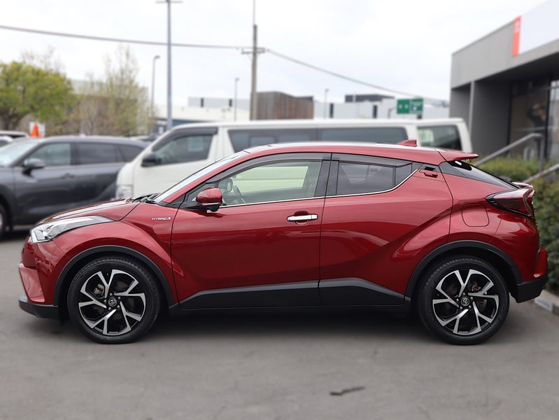 2018 Toyota C-HR HYBRID G, Push Start image 4