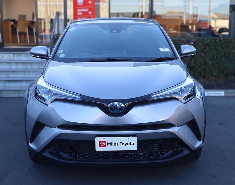 2018 Toyota C-HR HYBRID S, Push Start image 2