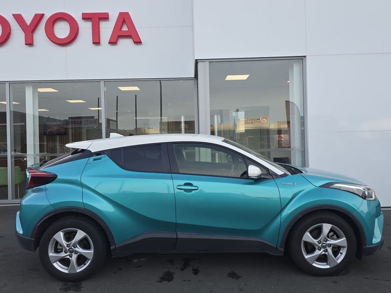 2018 Toyota C-HR S 1.8P HYBRID Auto image 2
