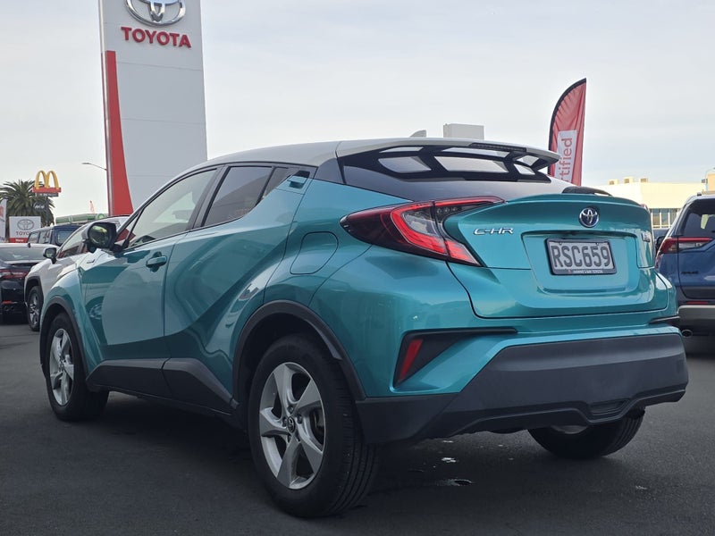 2018 Toyota C-HR S 1.8P HYBRID Auto image 4