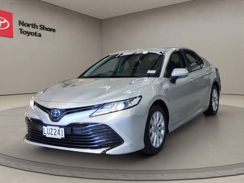2018 Toyota Camry GX 2.5L Hybrid FWD Sedan image 3