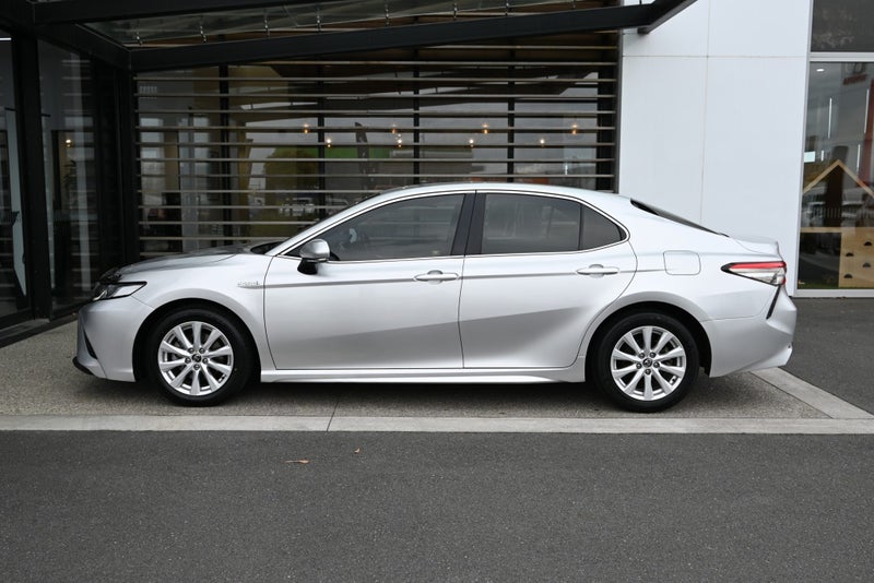 2018 Toyota Camry SX 2.5 Petrol Hybrid FWD Sedan image 3