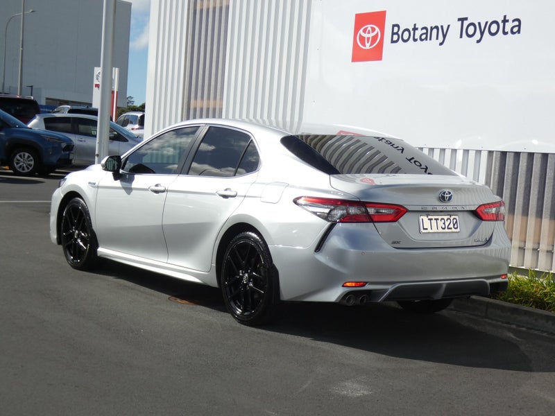 2018 Toyota Camry SX 2.5P HV ECVT image 3