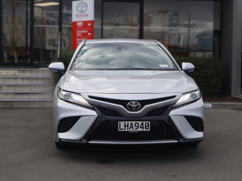 2018 Toyota Camry V6 3.5L Petrol, Push Start image 2