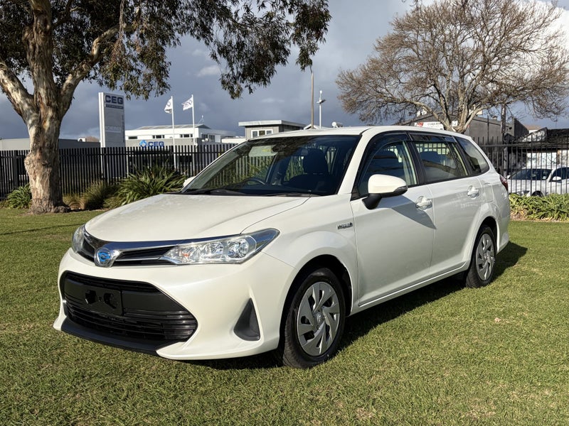 2018 Toyota Corolla 1.5 Hybrid Automatic Wagon image 3