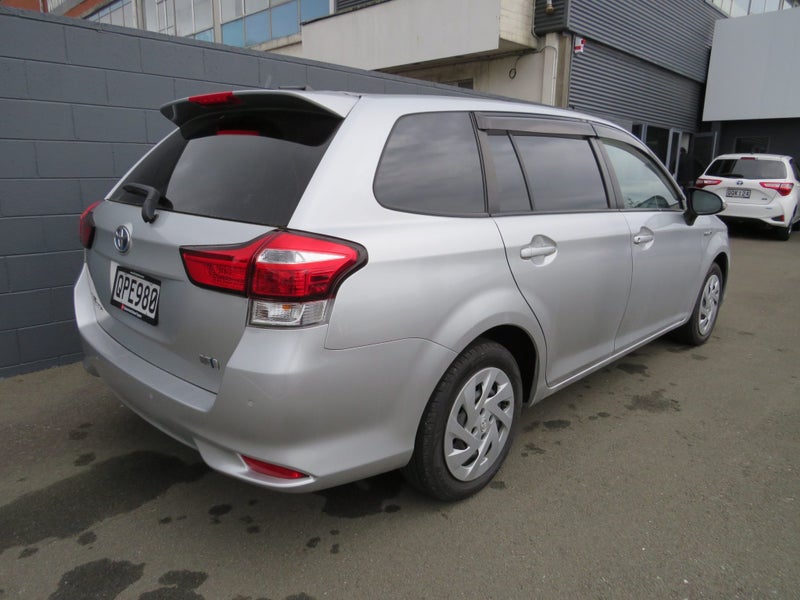 2018 Toyota Corolla 1.5 Hybrid Wagon image 5