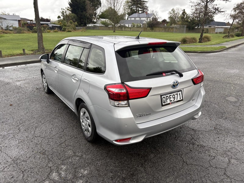 2018 Toyota Corolla 1.5 Hybrid Wagon CVT 2WD image 2