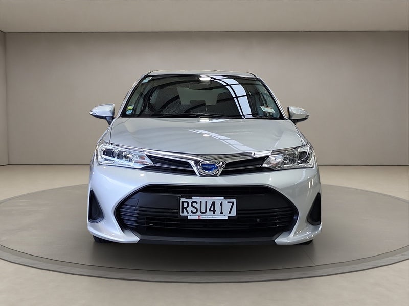 2018 Toyota Corolla 1.5L Hybrid FWD Station Wagon image 2