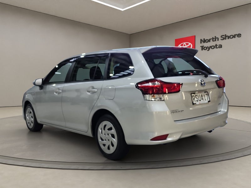 2018 Toyota Corolla 1.5L Hybrid FWD Station Wagon image 5