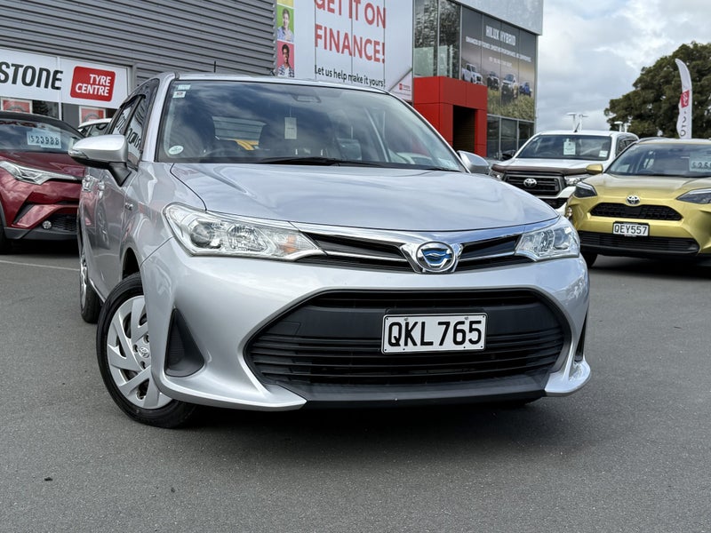 2018 Toyota Corolla 1.5L Hybrid Wagon image 5