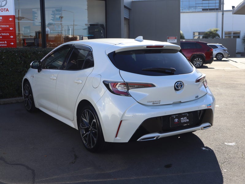 2018 Toyota Corolla 1.8 Hybrid Sport image 5