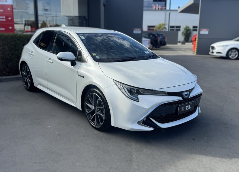 2018 Toyota Corolla 1.8 Hybrid Z Spec 2WD image 1