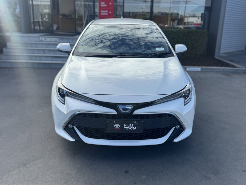 2018 Toyota Corolla 1.8 Hybrid Z Spec 2WD image 2