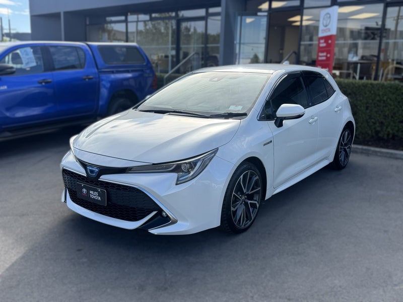2018 Toyota Corolla 1.8 Hybrid Z Spec 2WD image 3