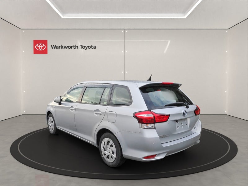 2018 Toyota Corolla Fielder 1.5 Hybrid EX 5 Dr... image 5