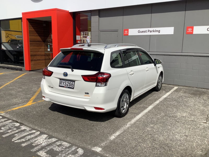 2018 Toyota Corolla Fielder 1.5 Hybrid EX Wagon image 4
