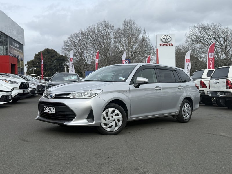 2018 Toyota Corolla Fielder 1.5 Hybrid Wagon image 2