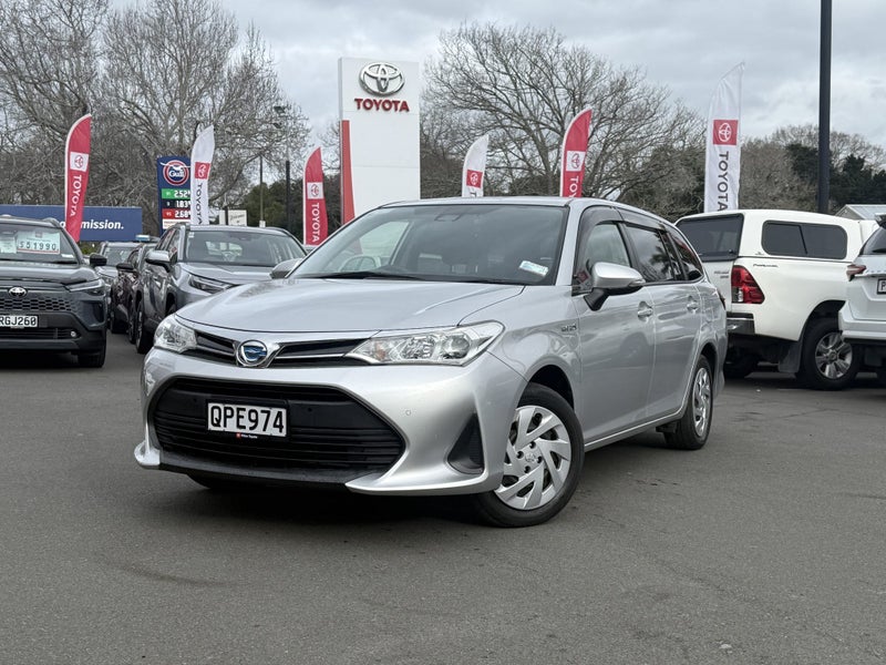 2018 Toyota Corolla Fielder 1.5 Hybrid Wagon image 4