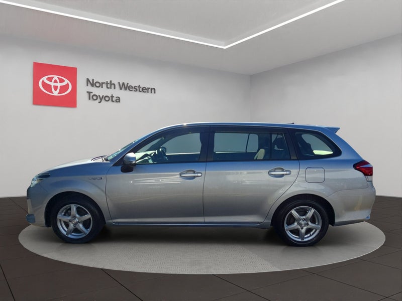 2018 Toyota Corolla Fielder 1.5L Hybrid 2WD Wagon image 4