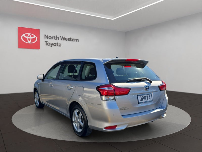 2018 Toyota Corolla Fielder 1.5L Hybrid 2WD Wagon image 5