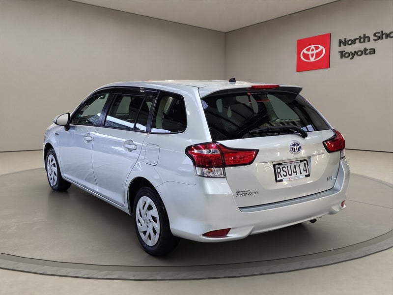 2018 Toyota Corolla Fielder 1.5L Hybrid FWD Sta... image 5