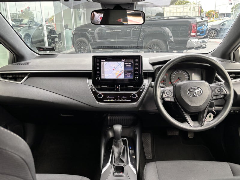 2018 Toyota Corolla GX 2.0 PETROL ECONOMICAL HATCH image 2