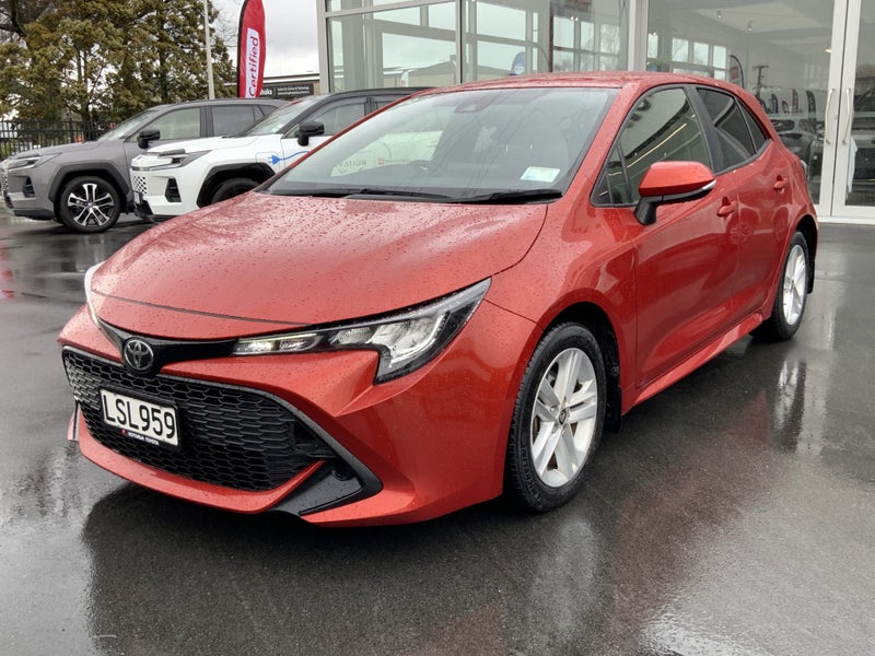 2018 Toyota Corolla GX 2.0 Volcanic Red & Certi... image 4